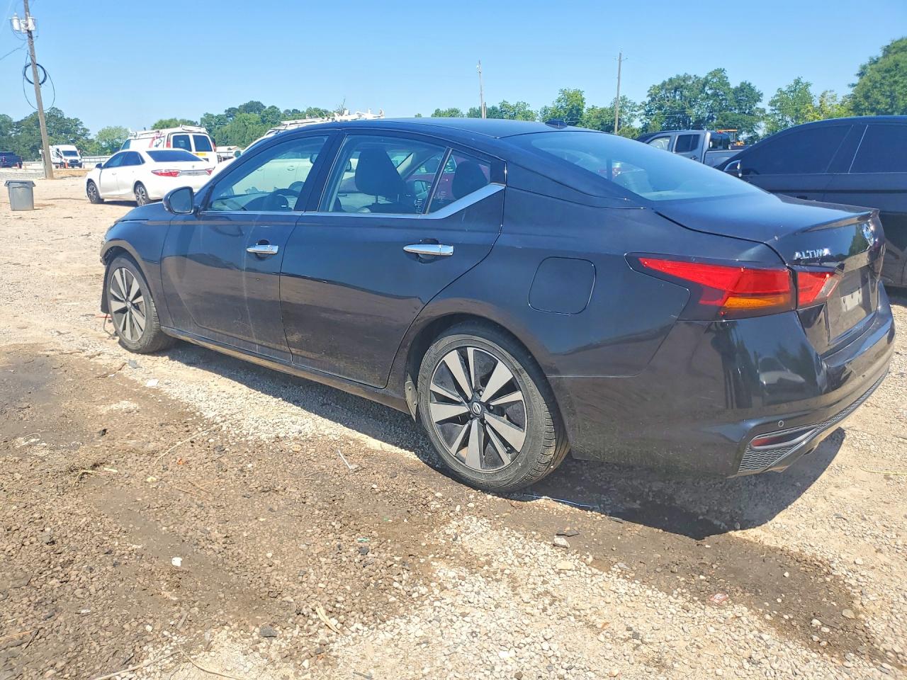 2019 NISSAN ALTIMA SL — снимка 2