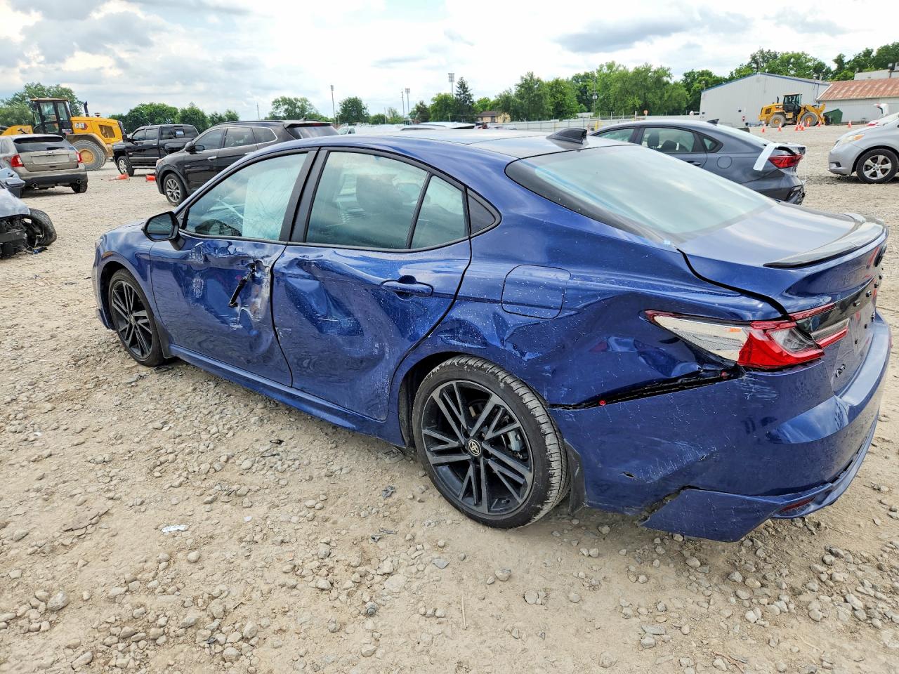2026 TOYOTA CAMRY XSE — снимка 2