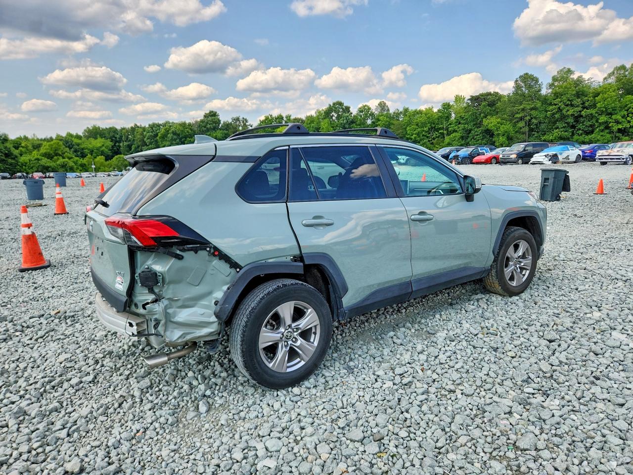 2023 TOYOTA RAV4 XLE — снимка 3