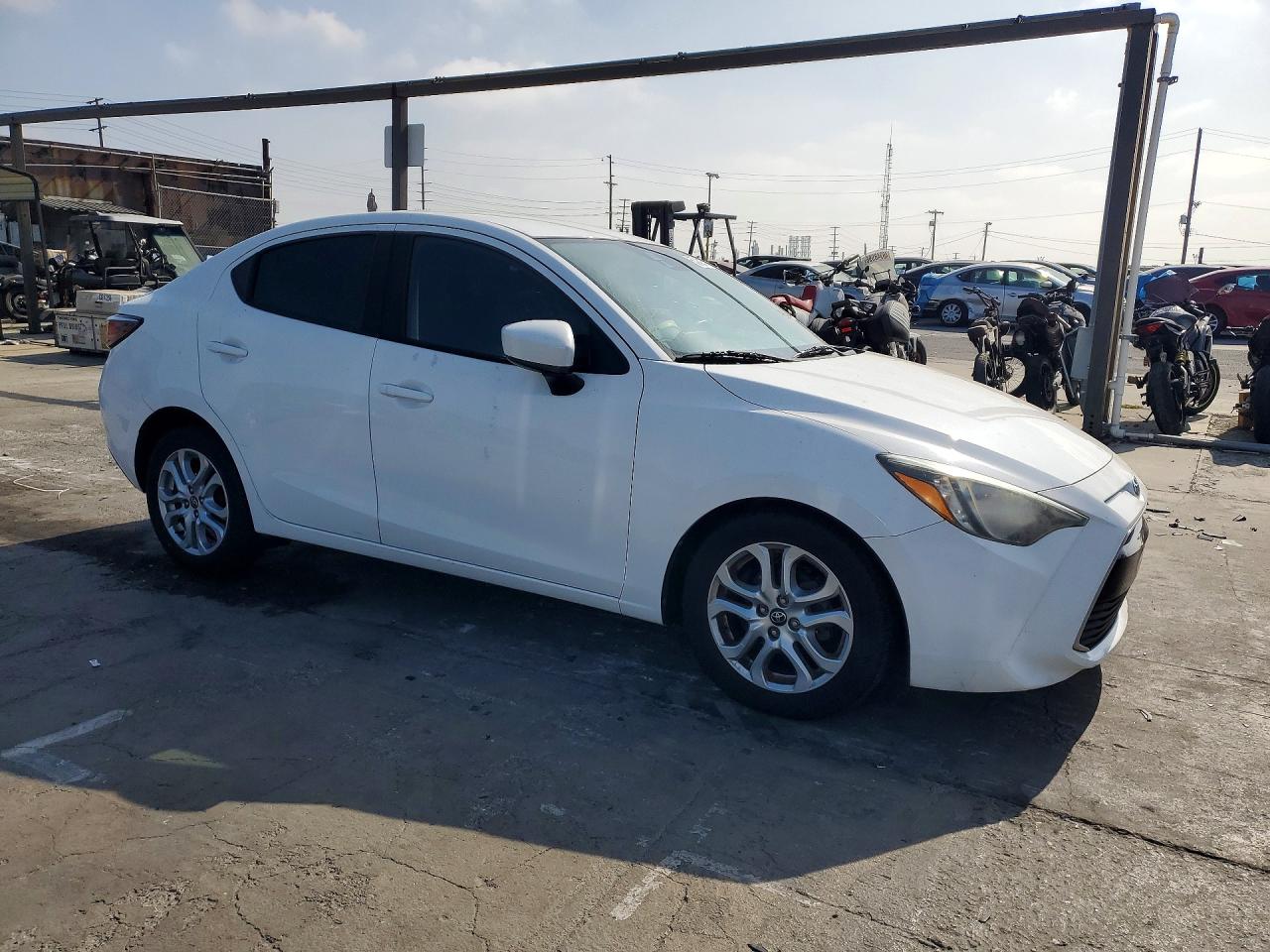 2017 TOYOTA YARIS IA BASE — снимка 4