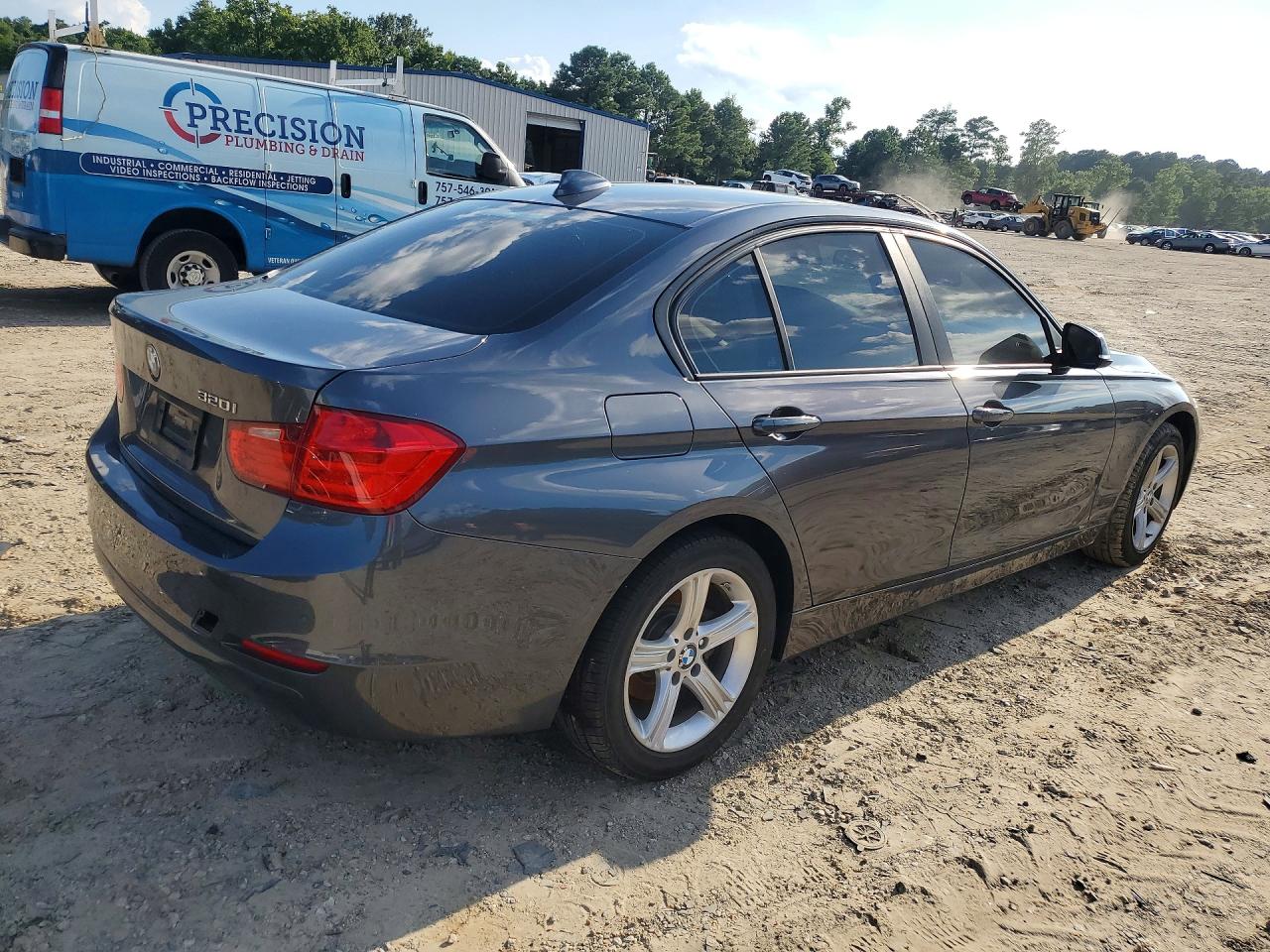 2015 BMW 320 I — снимка 3