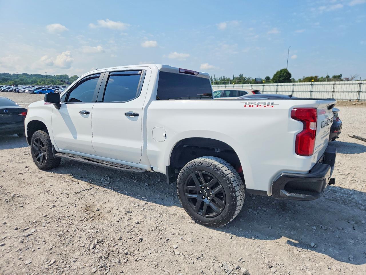 2022 CHEVROLET SILVERADO K1500 LT TRAIL BOSS — снимка 2