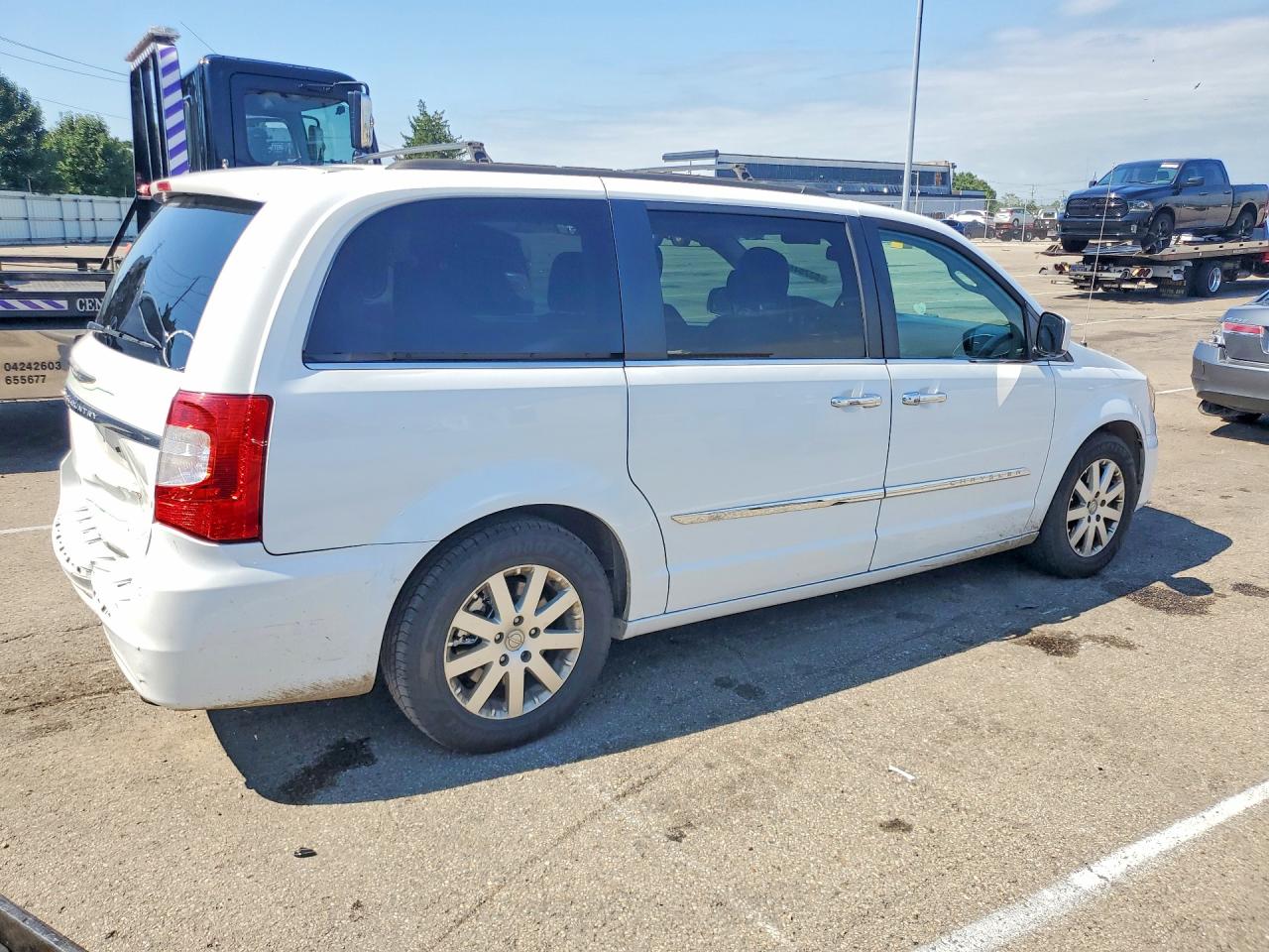 2016 CHRYSLER TOWN & COUNTRY TOURING — снимка 3