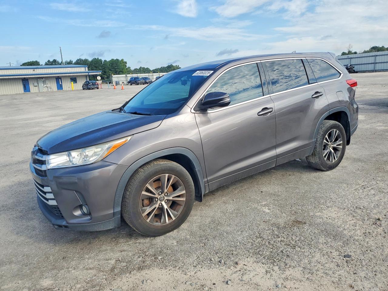 2017 TOYOTA HIGHLANDER LE PLUS