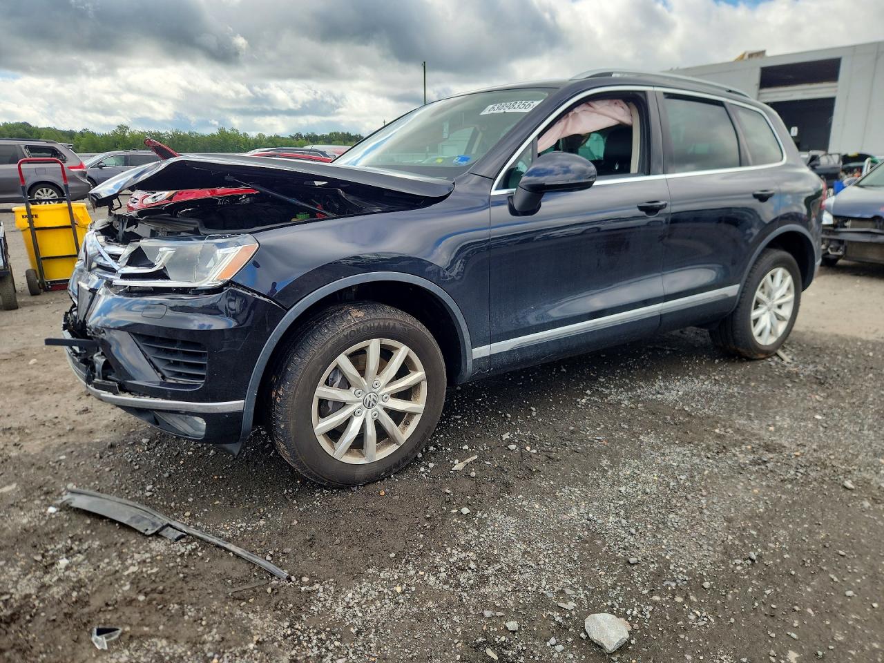 2016 VOLKSWAGEN TOUAREG SPORT