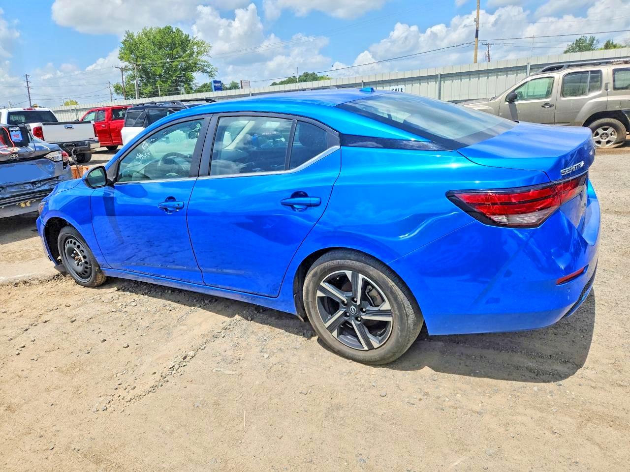 2024 NISSAN SENTRA SV — снимка 2
