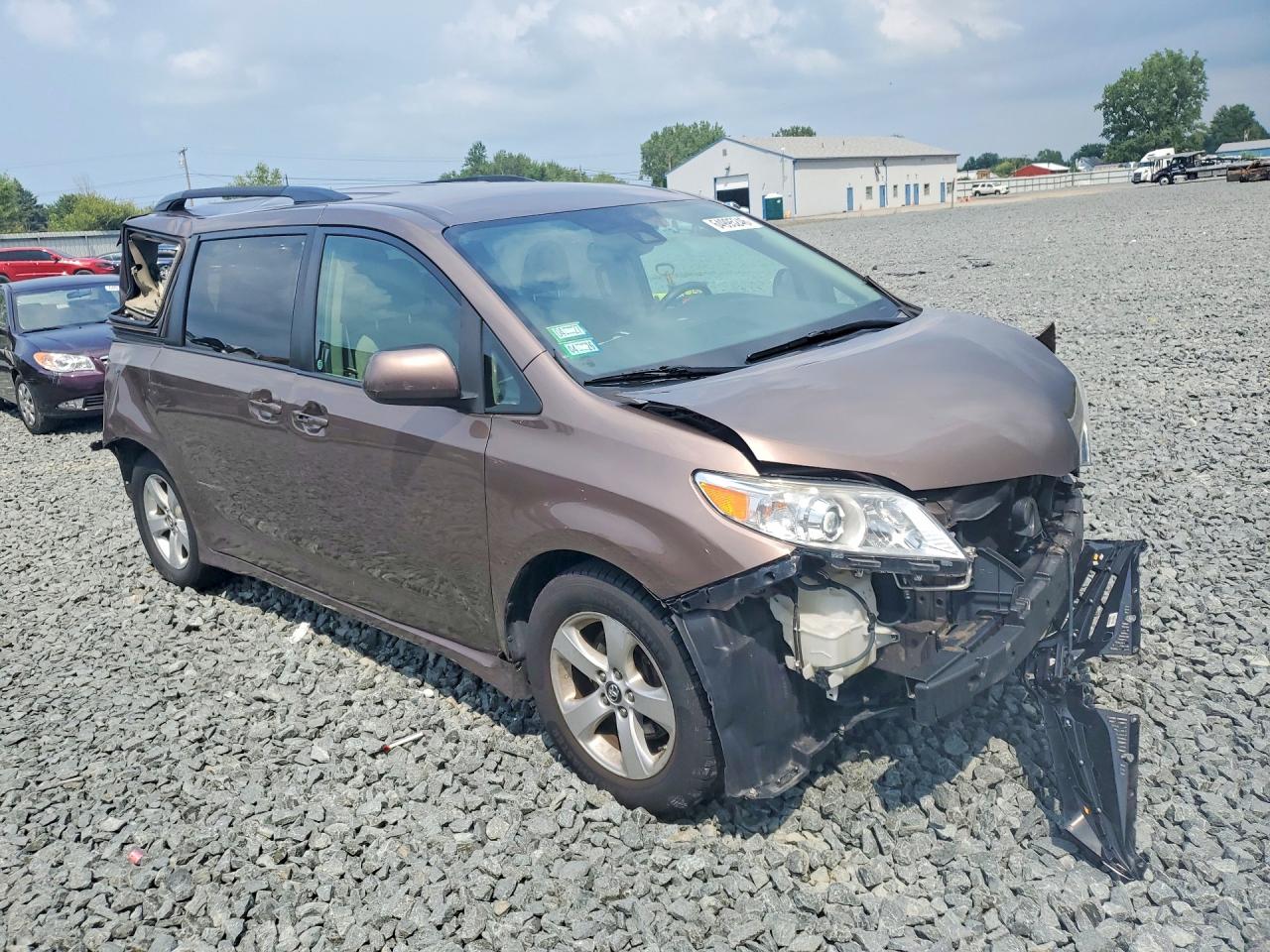 2018 TOYOTA SIENNA LE — снимка 4