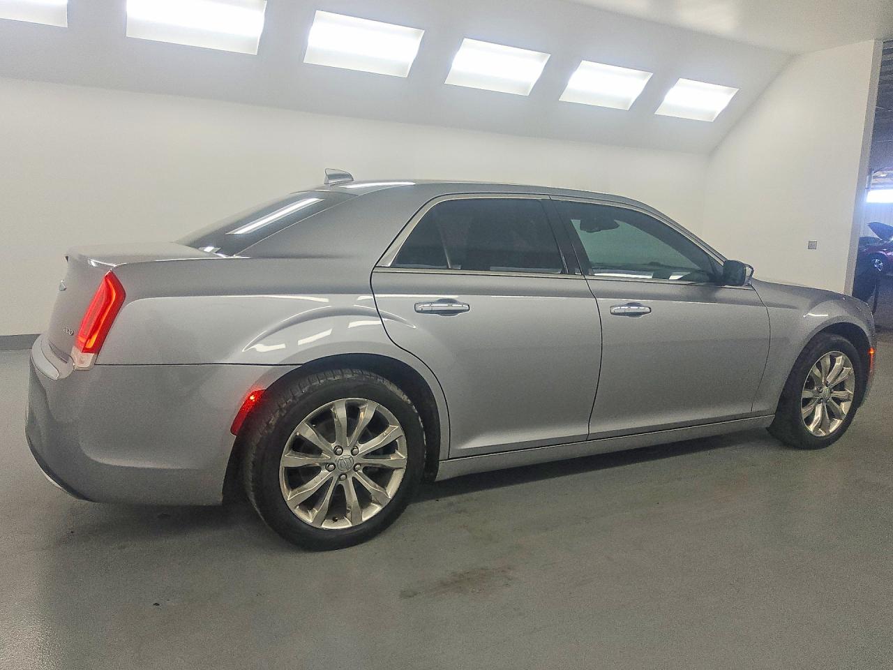2018 CHRYSLER 300 LIMITED — снимка 3