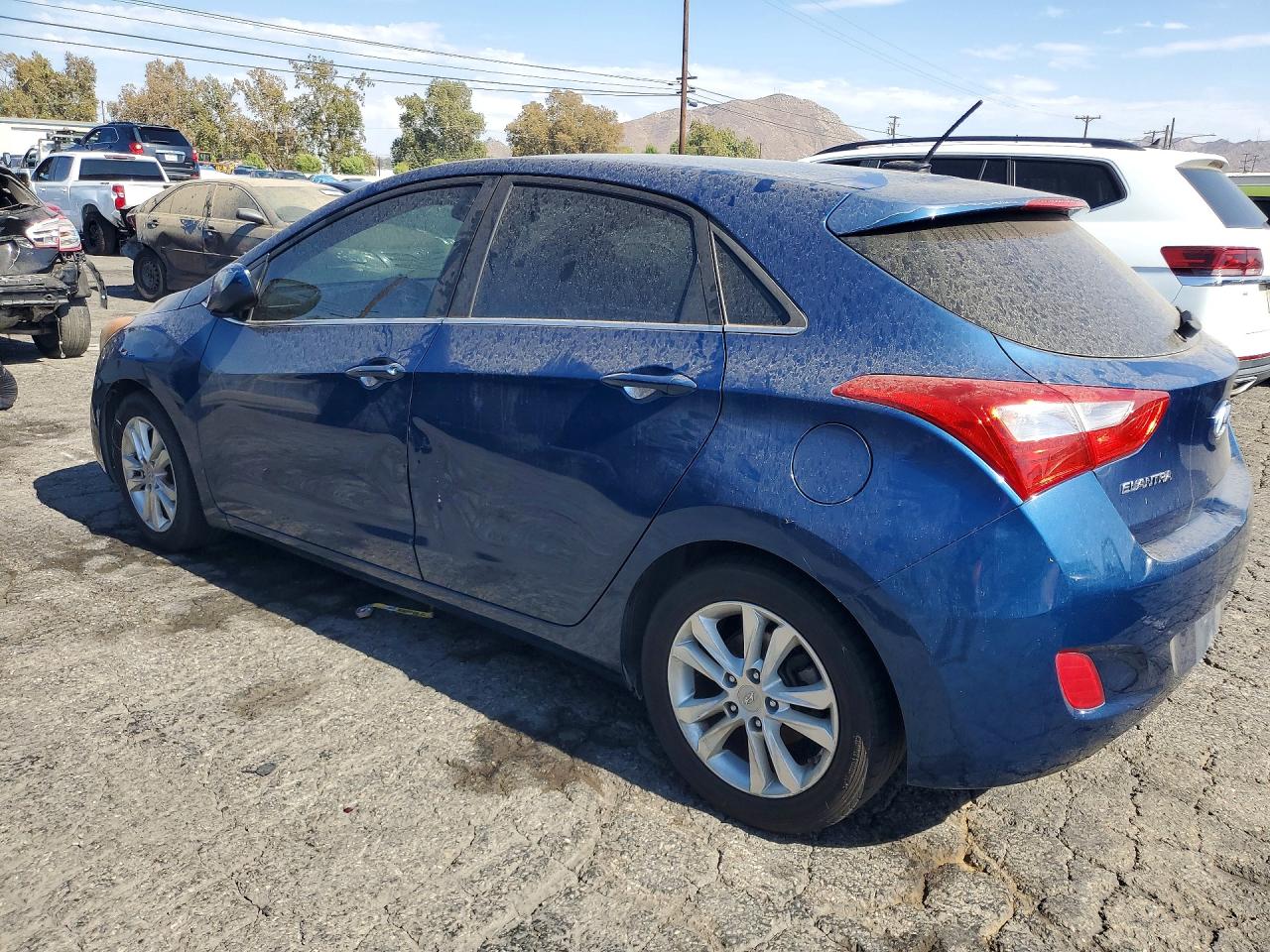 2015 HYUNDAI ELANTRA GT BASE — снимка 2