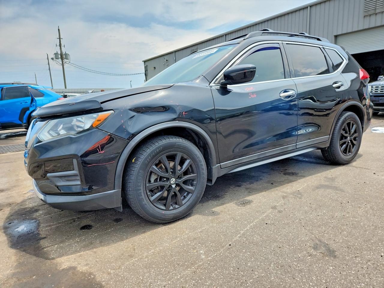 2017 NISSAN ROGUE SV