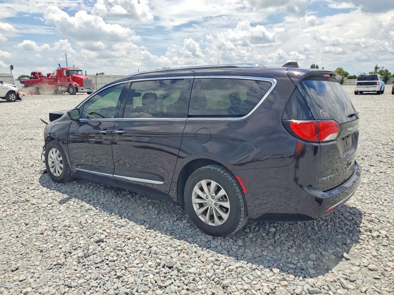 2018 CHRYSLER PACIFICA TOURING L — снимка 2
