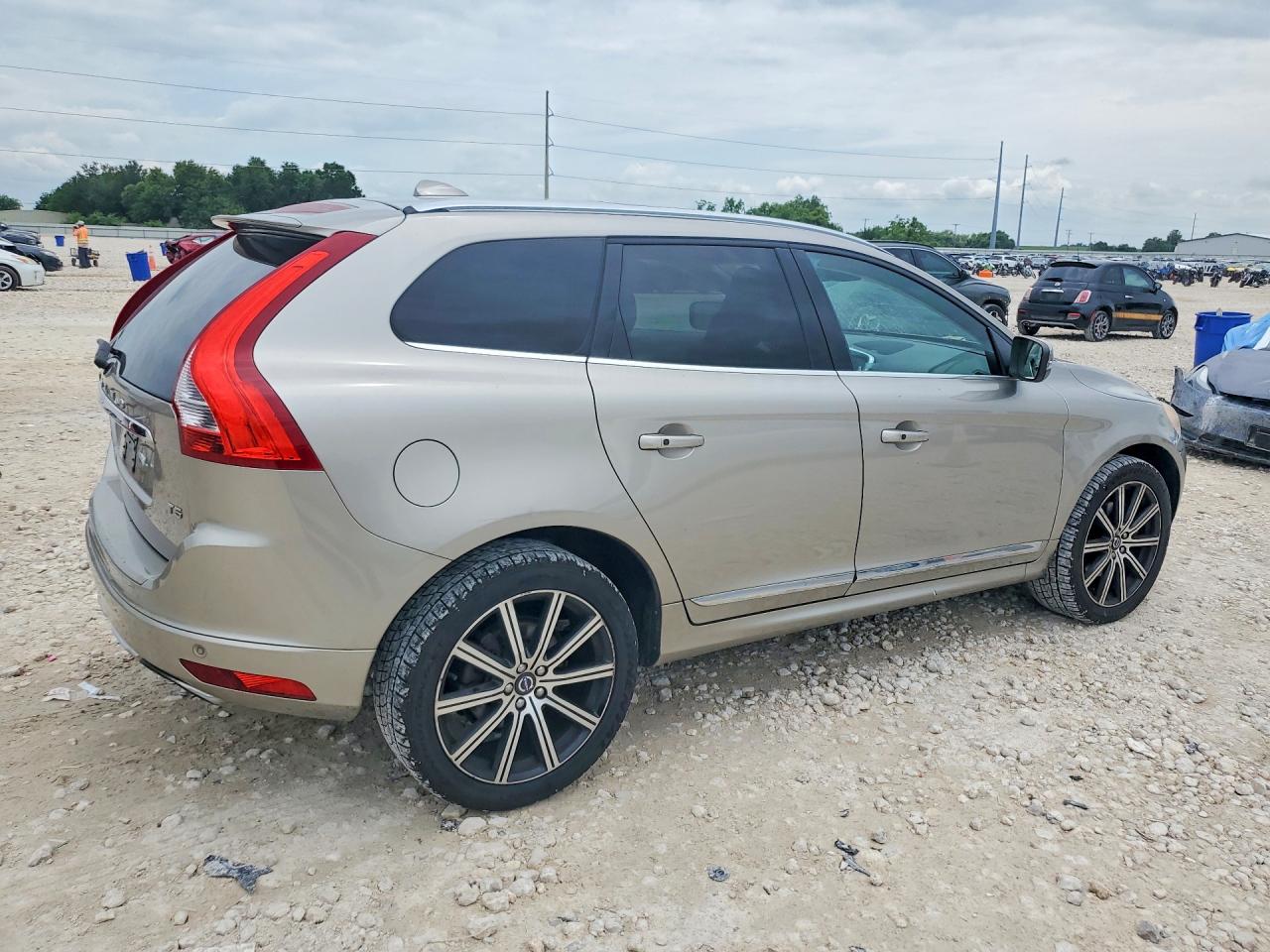2015 VOLVO XC60 T5 PLATINUM — снимка 3