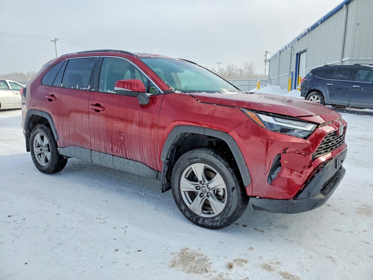 2025 TOYOTA RAV4 XLE — снимка 4