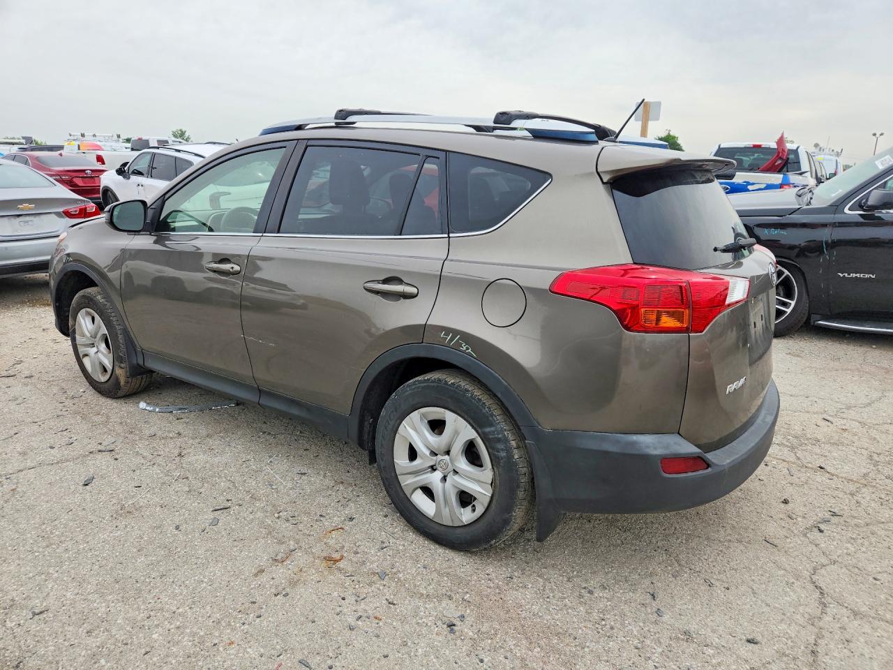 2015 TOYOTA RAV4 LE — снимка 2