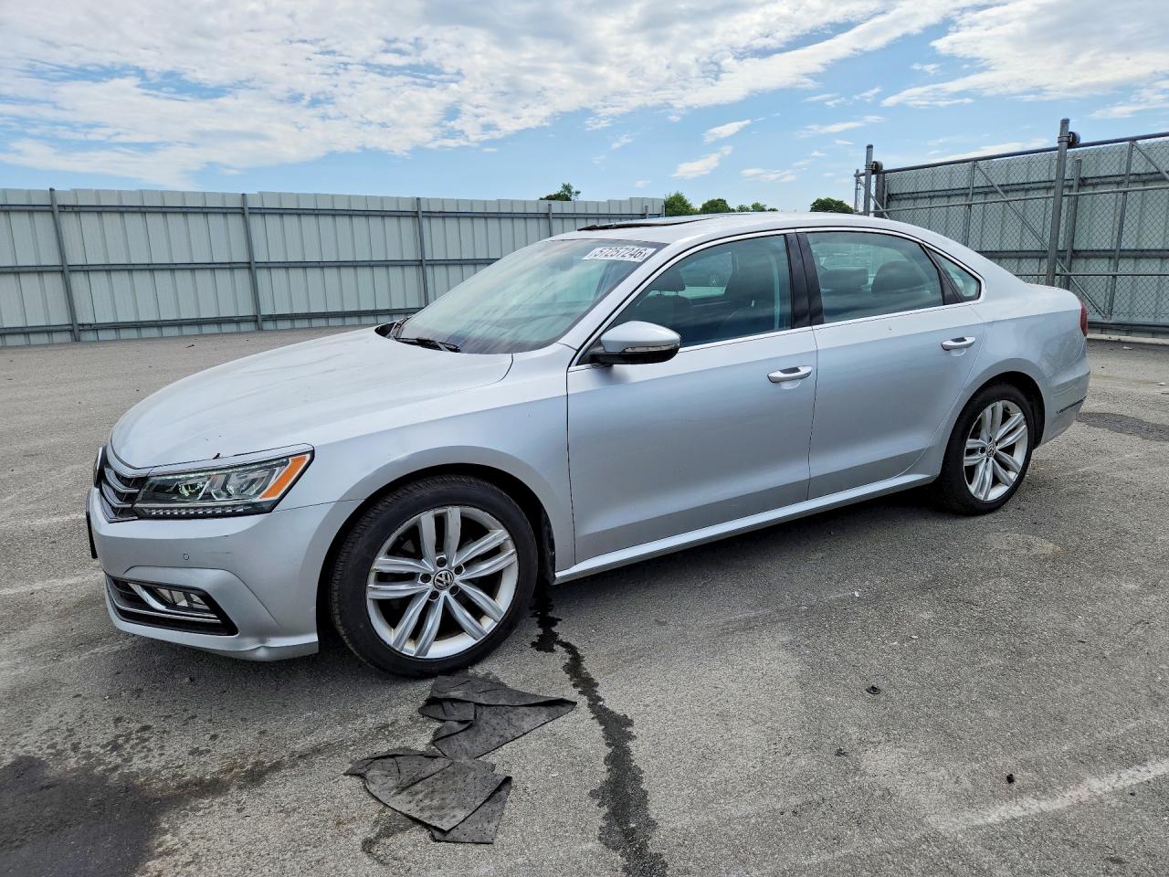 2018 VOLKSWAGEN PASSAT SE