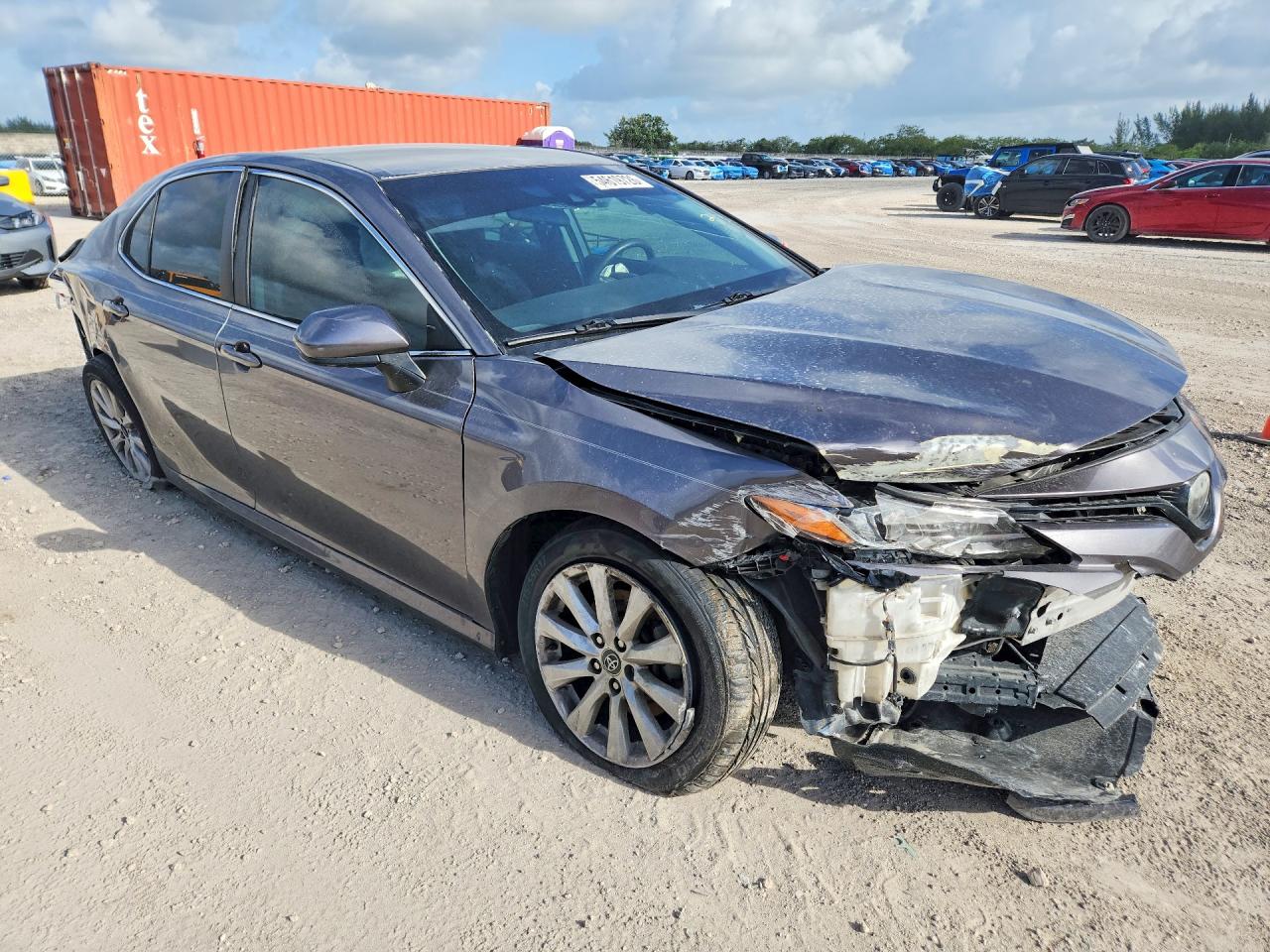 2019 TOYOTA CAMRY LE — снимка 4
