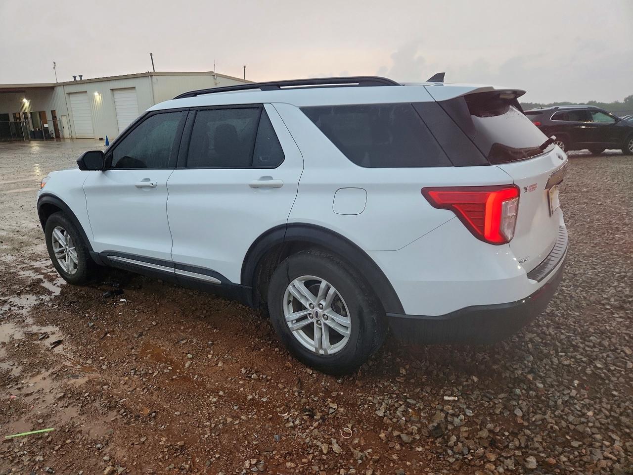 2021 FORD EXPLORER XLT — снимка 2