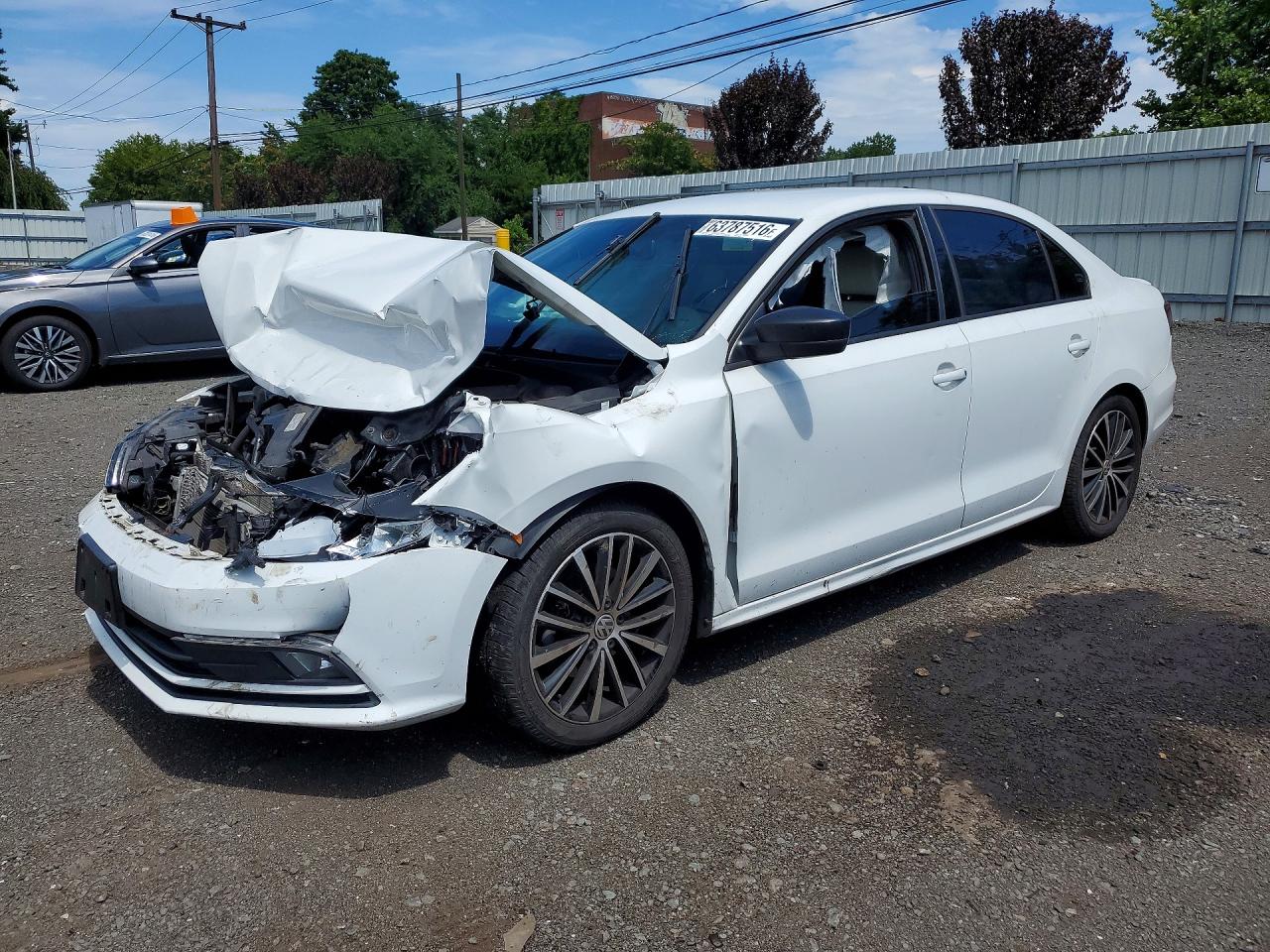 2016 VOLKSWAGEN JETTA SPORT