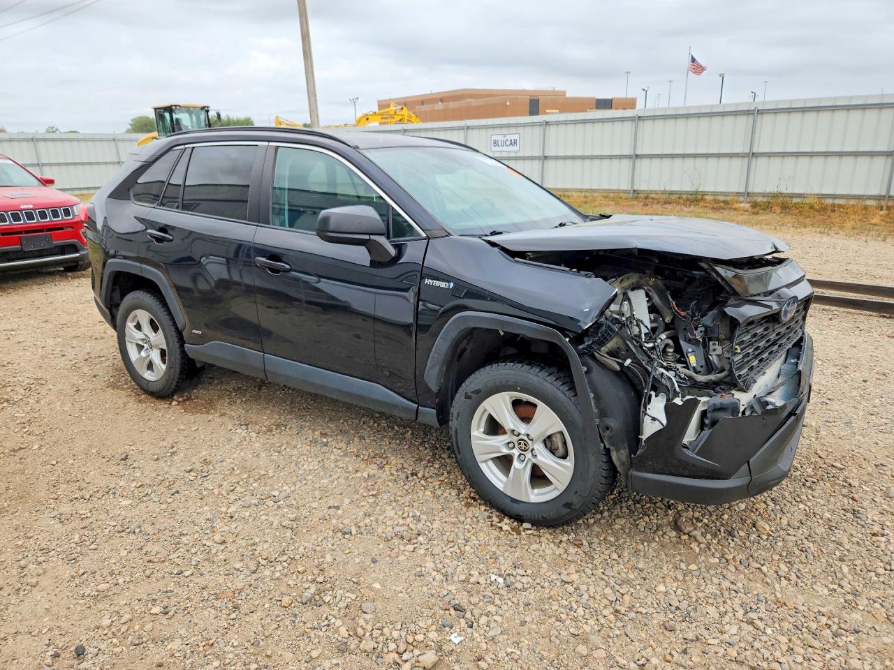 2021 TOYOTA RAV4 LE — снимка 4