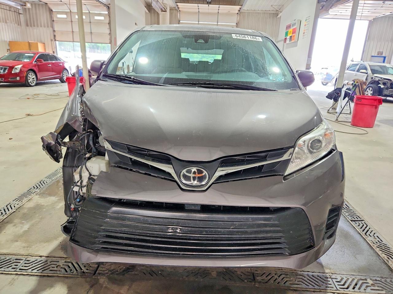 2018 TOYOTA SIENNA LE — снимка 5