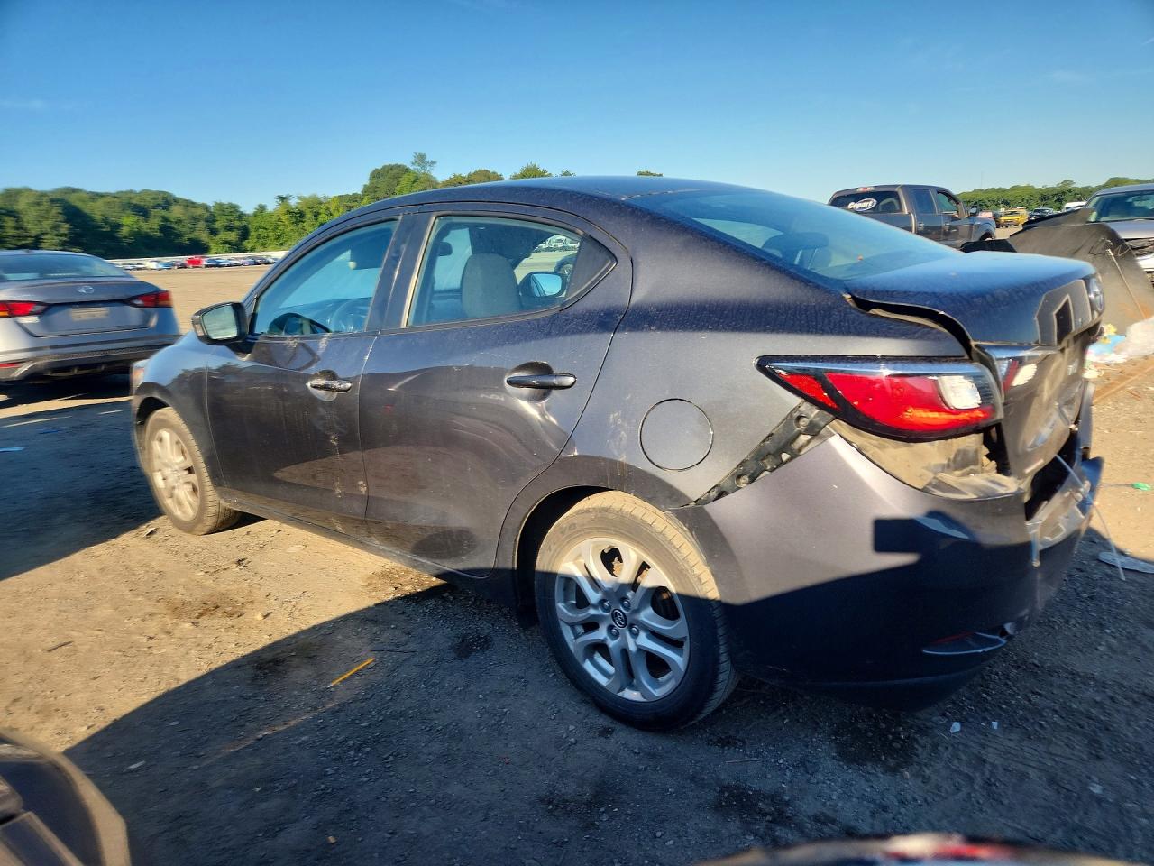 2017 TOYOTA YARIS IA BASE — снимка 2