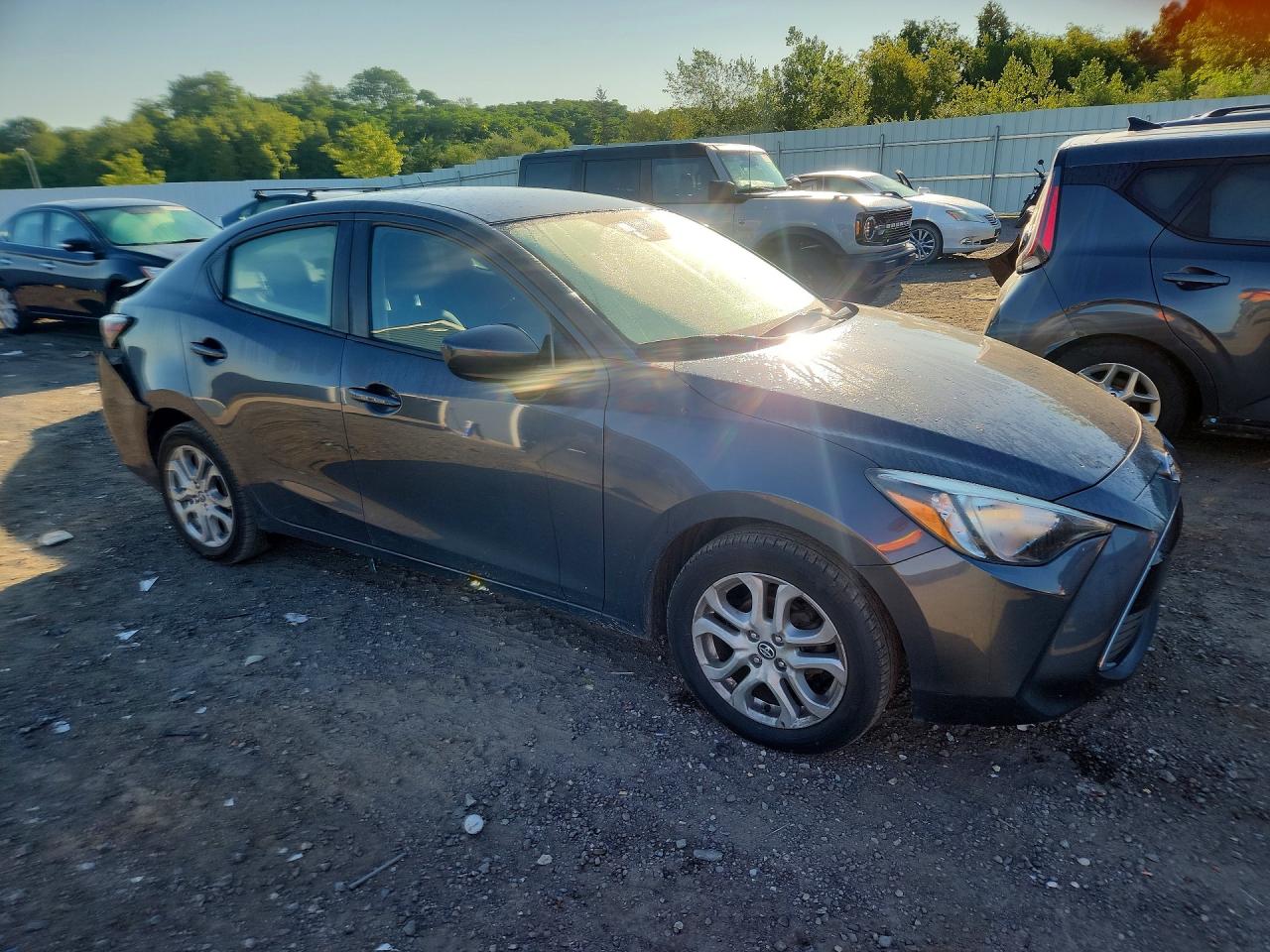 2017 TOYOTA YARIS IA BASE — снимка 4