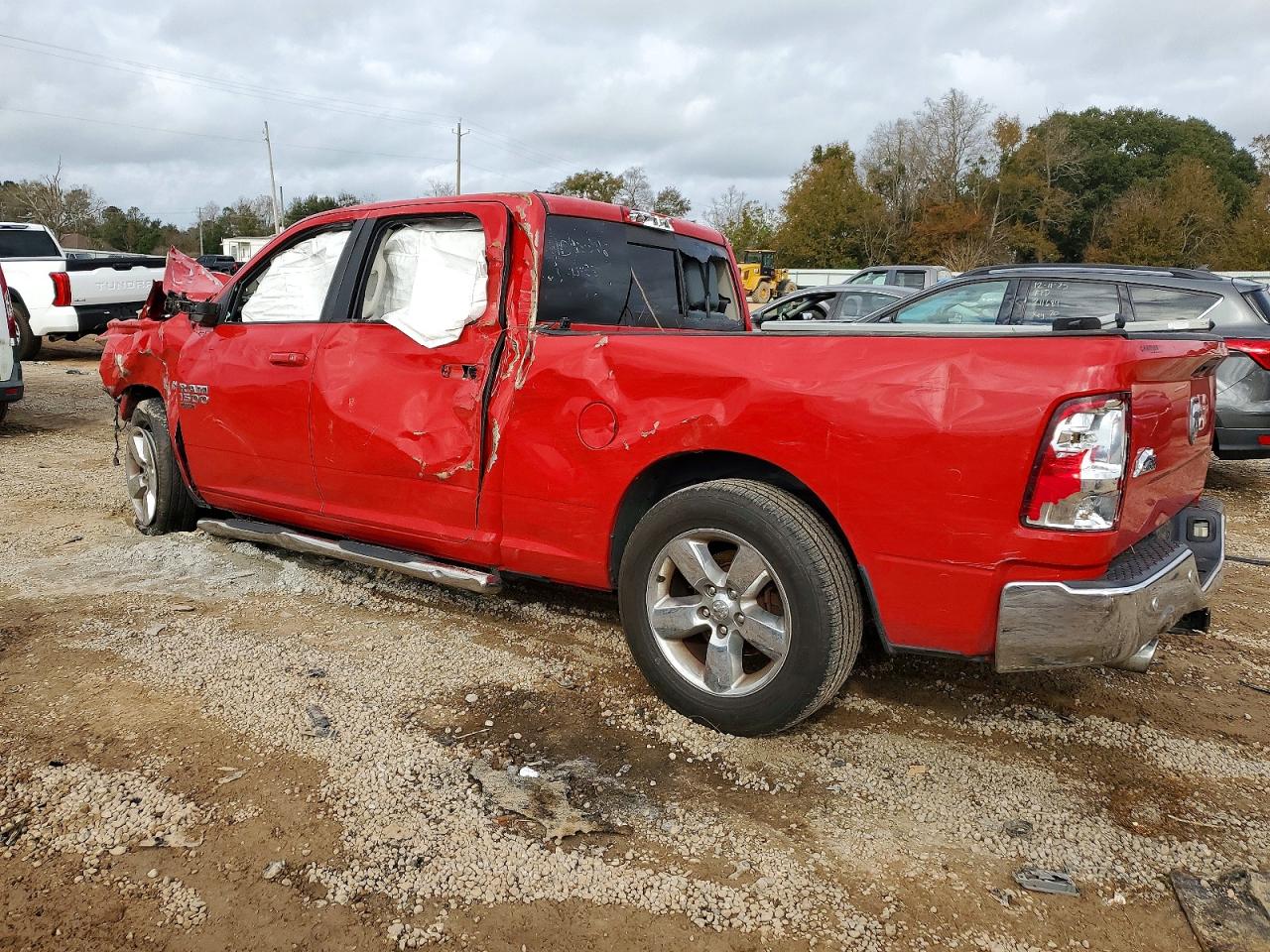 2019 RAM 1500 CLASSIC SLT — снимка 2