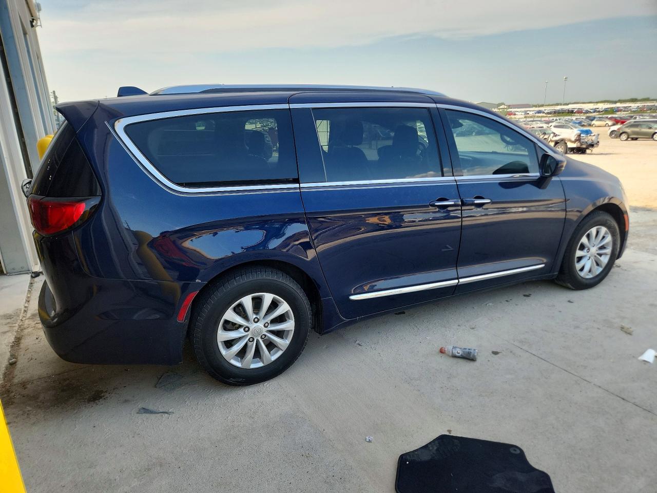 2018 CHRYSLER PACIFICA TOURING L PLUS — снимка 3