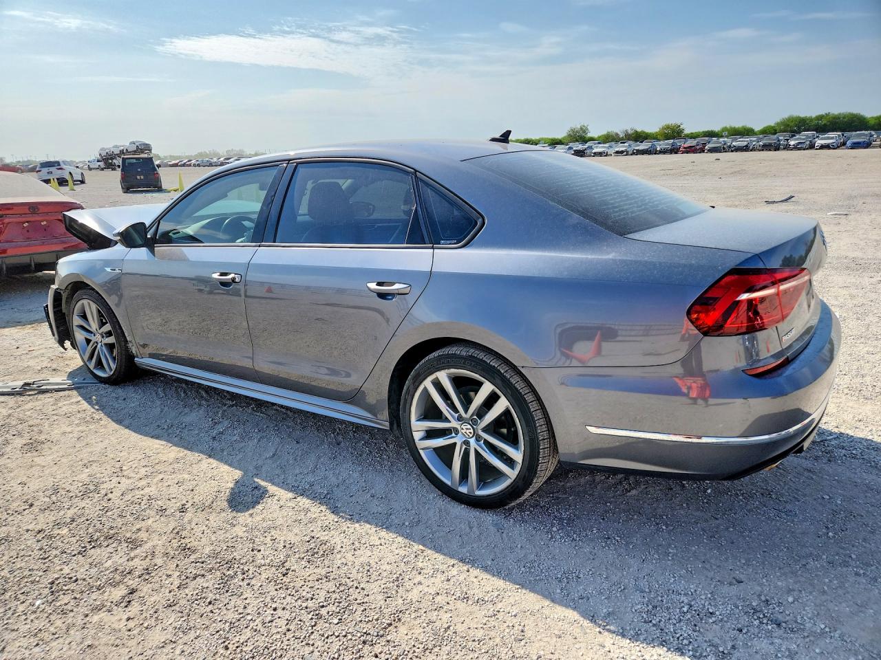 2018 VOLKSWAGEN PASSAT S — снимка 2