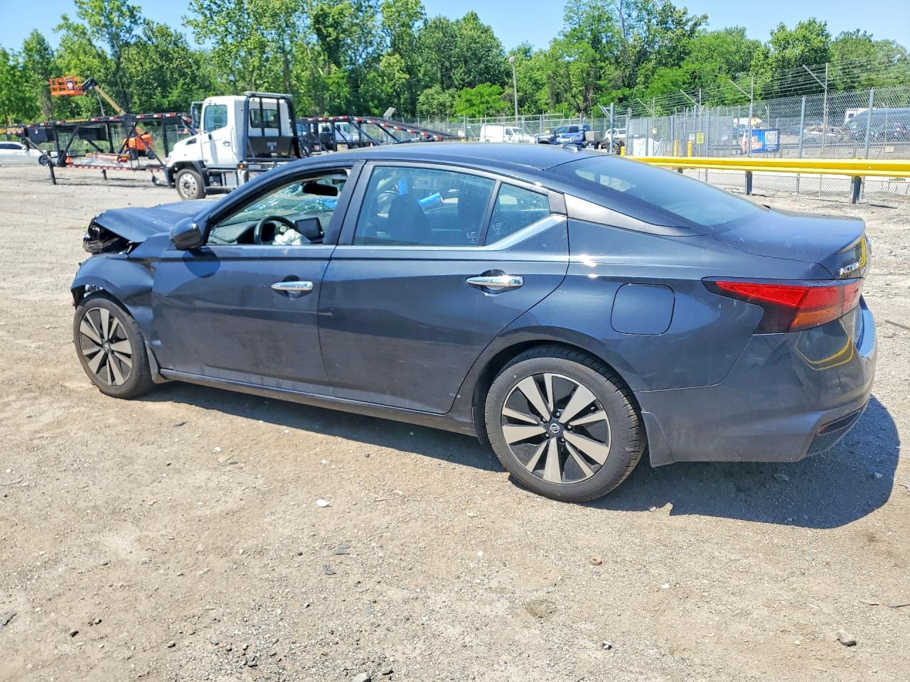 2022 NISSAN ALTIMA SV — снимка 2