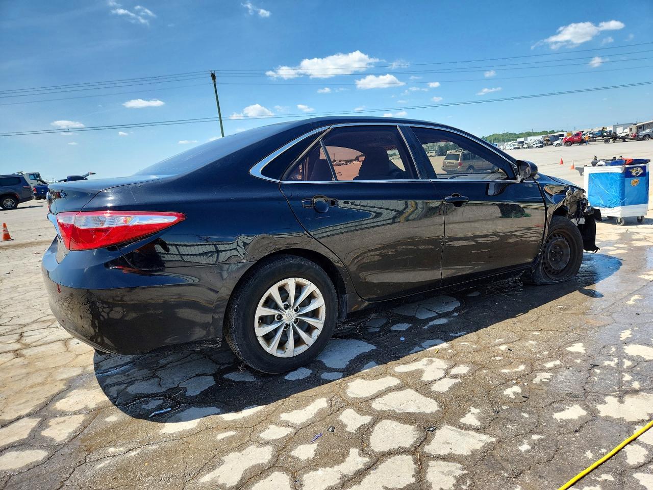 2017 TOYOTA CAMRY LE — снимка 3