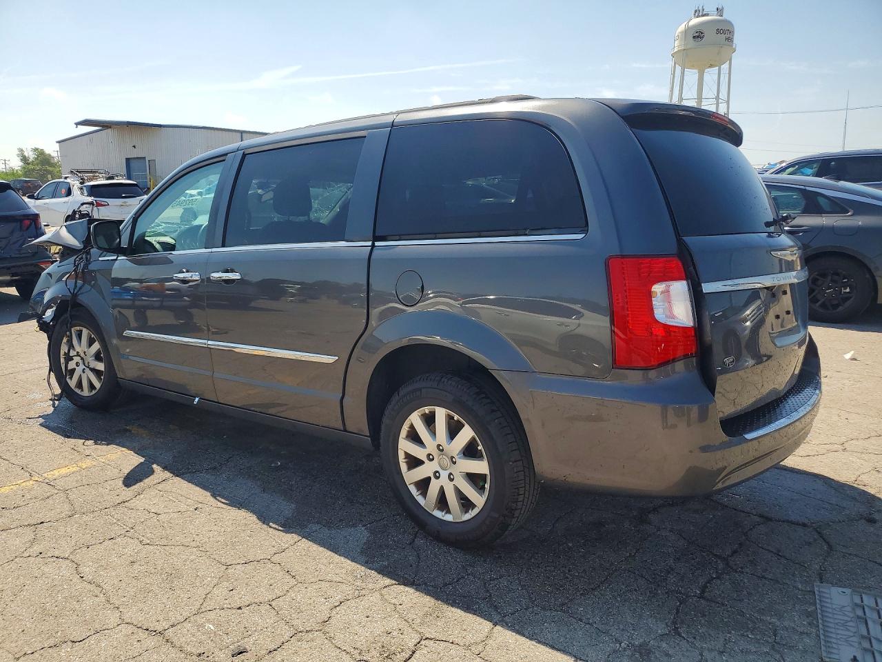 2016 CHRYSLER TOWN & COUNTRY TOURING — снимка 2