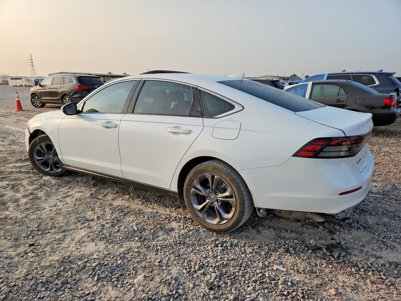 2023 HONDA ACCORD EX — снимка 2