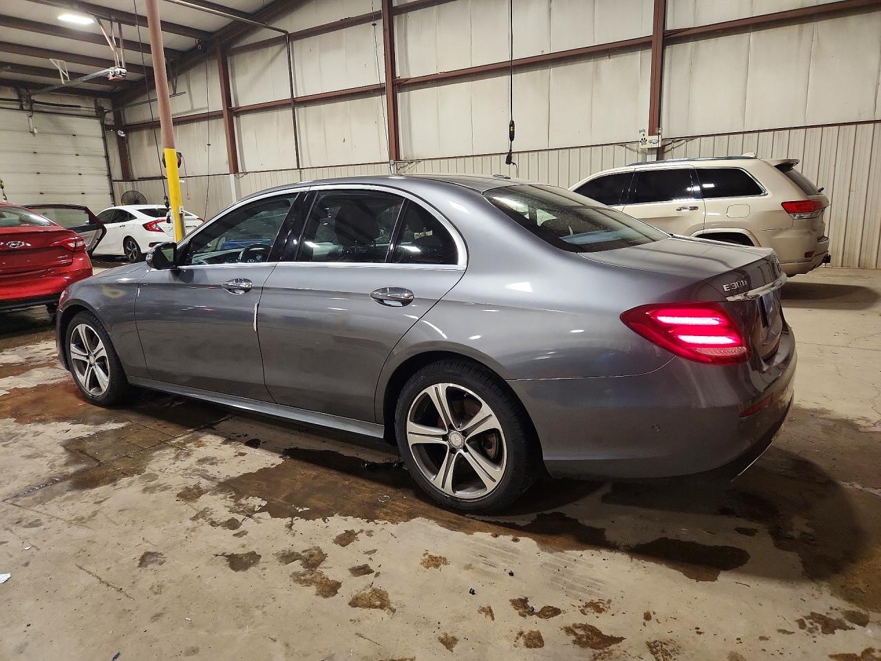 2017 MERCEDES-BENZ E 300 4MATIC — снимка 2