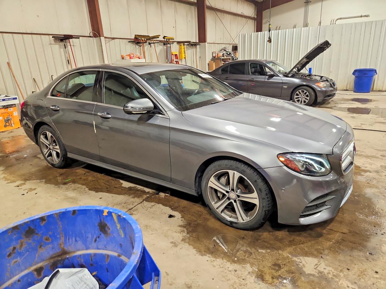 2017 MERCEDES-BENZ E 300 4MATIC — снимка 4