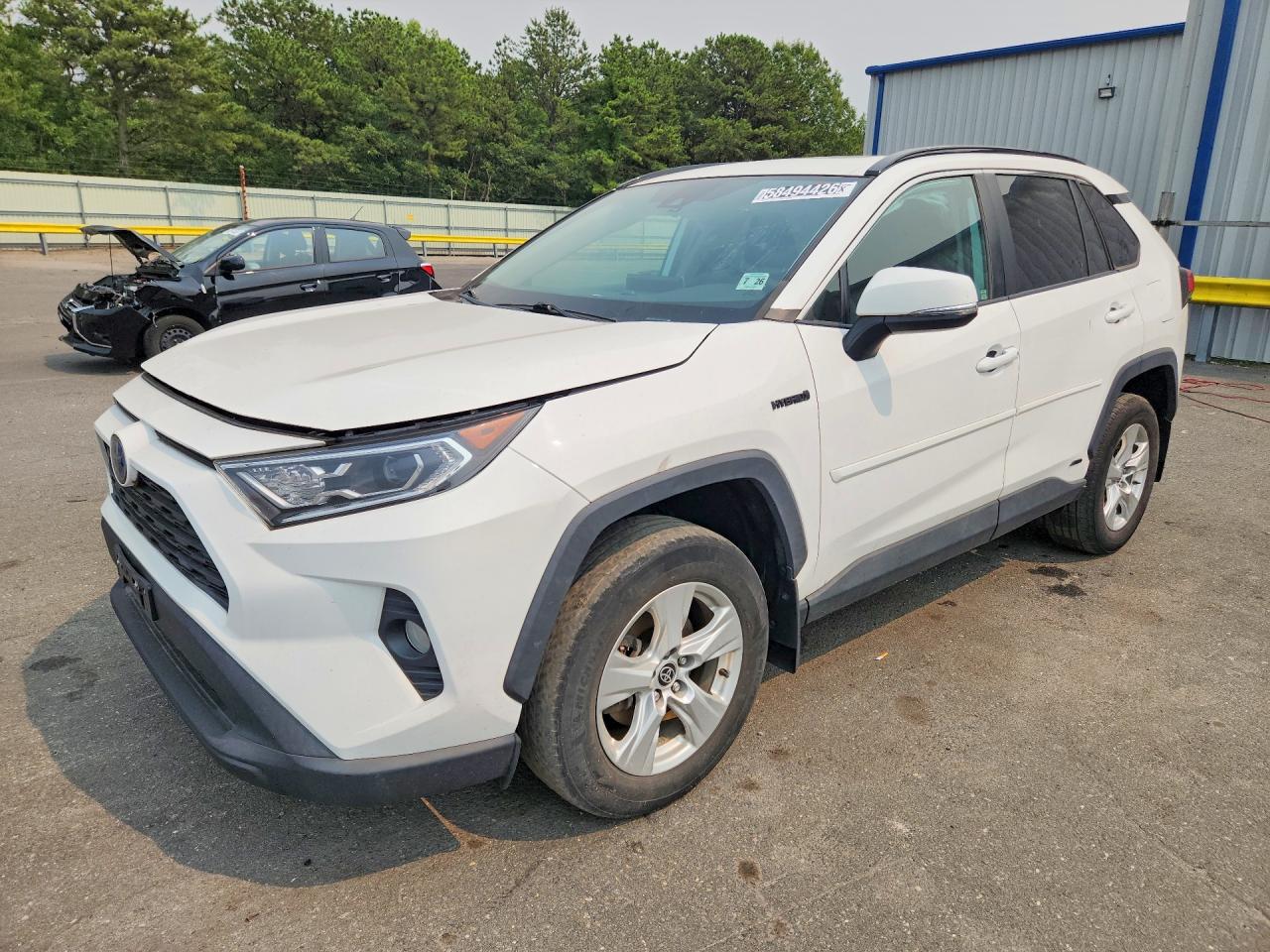 2021 TOYOTA RAV4 XLE