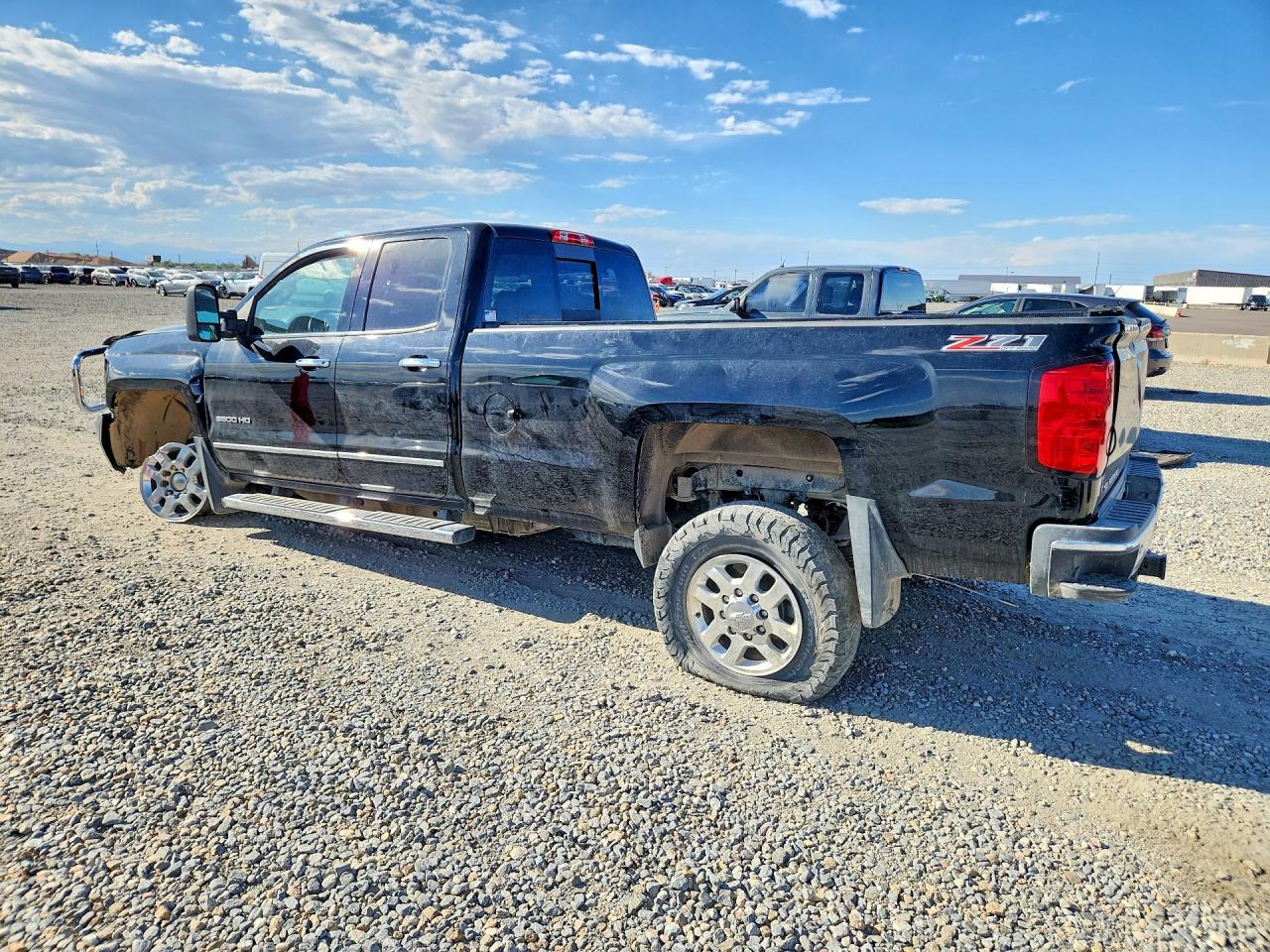 2015 CHEVROLET SILVERADO K3500 LTZ — снимка 2