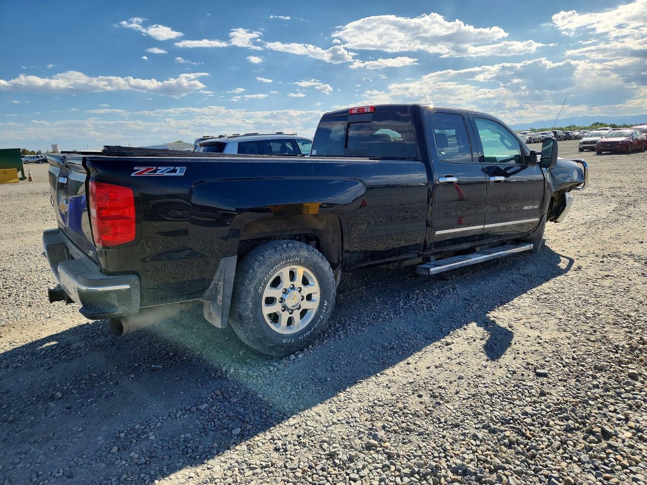 2015 CHEVROLET SILVERADO K3500 LTZ — снимка 3