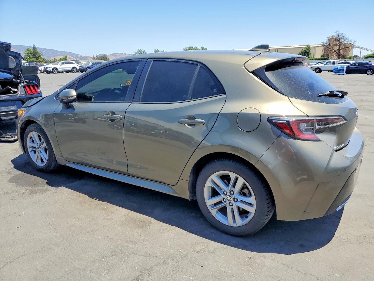 2019 TOYOTA COROLLA HATCHBACK SE — снимка 2