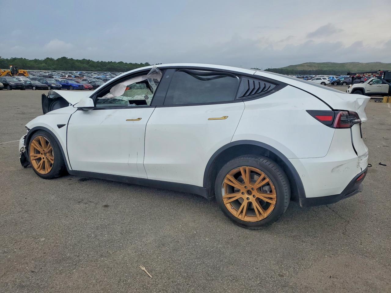 2020 TESLA MODEL Y — снимка 2