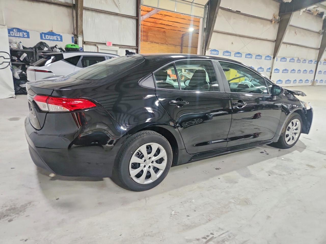 2025 TOYOTA COROLLA LE — снимка 3