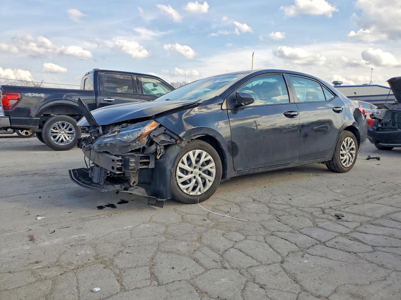 2019 TOYOTA COROLLA LE