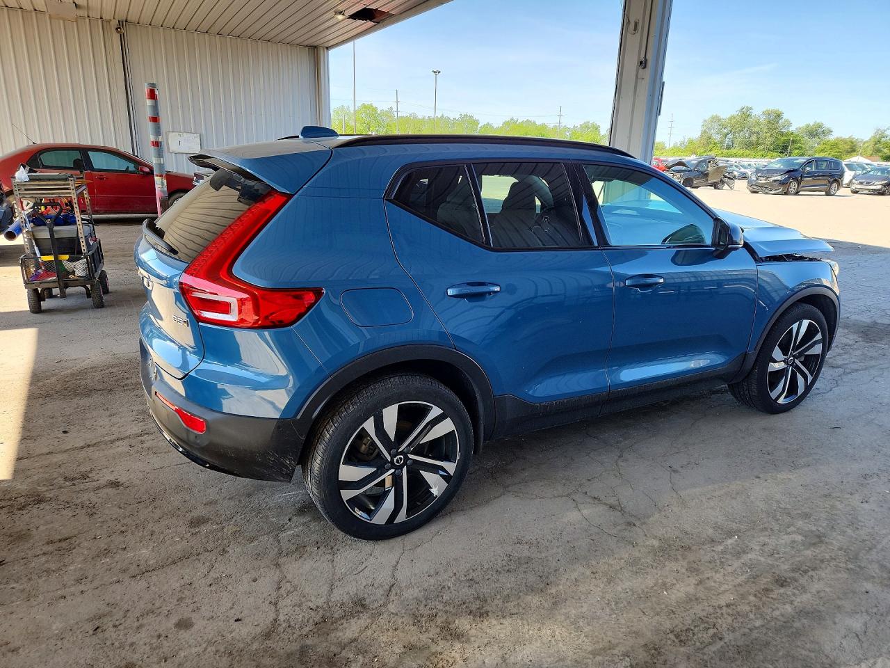2023 VOLVO XC40 PLUS — снимка 3