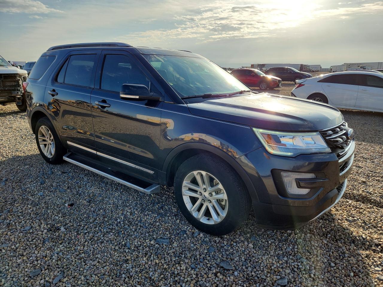2017 FORD EXPLORER XLT — снимка 4