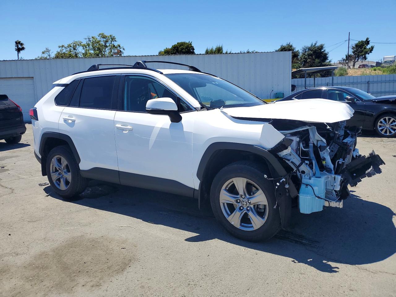 2023 TOYOTA RAV4 XLE — снимка 4
