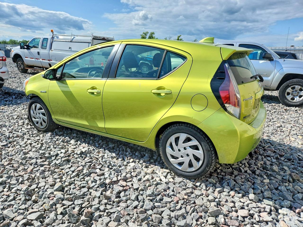 2015 TOYOTA PRIUS C THREE — снимка 2