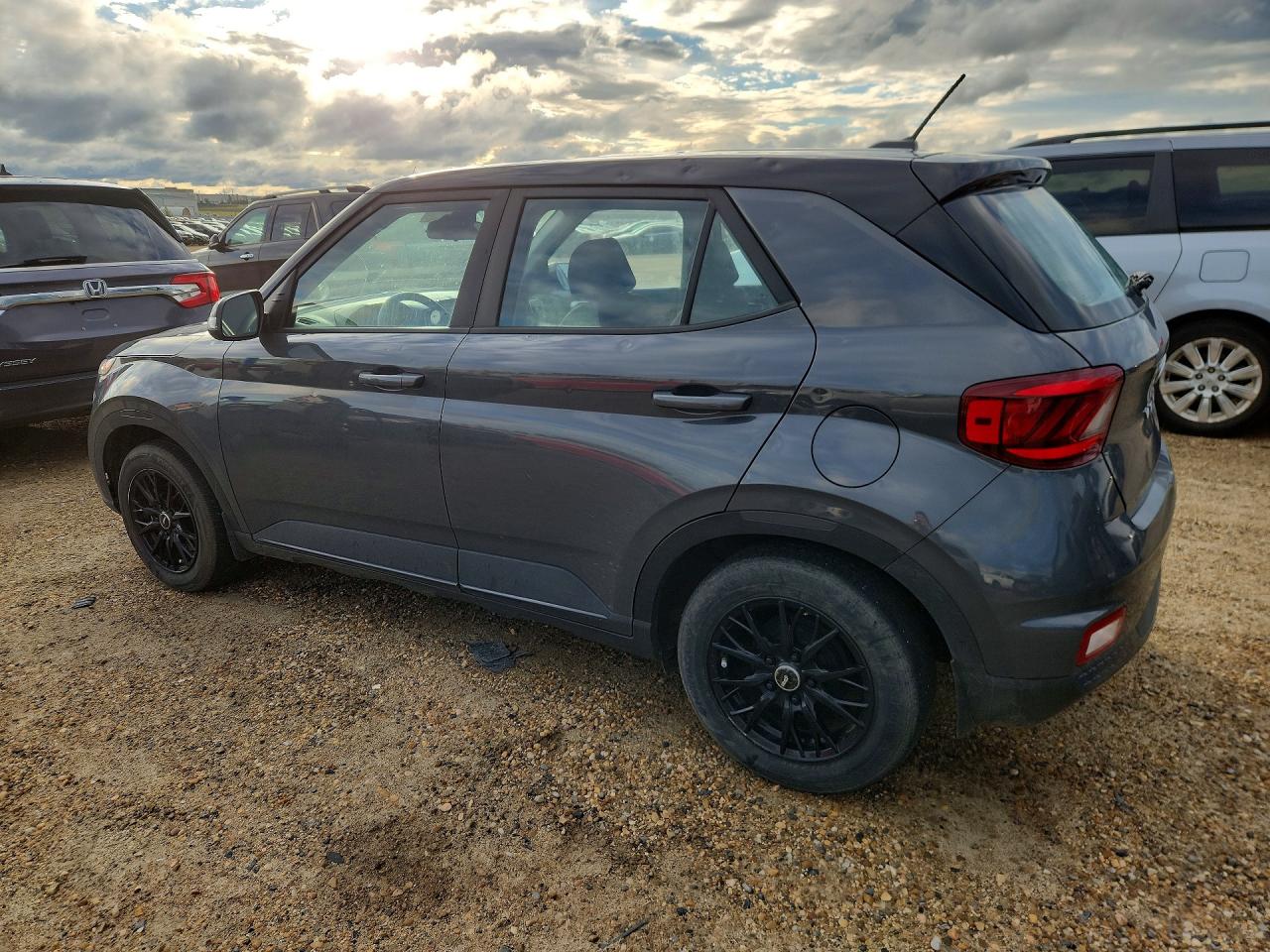 2023 HYUNDAI VENUE SE — снимка 2