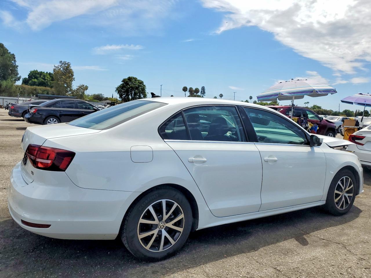 2017 VOLKSWAGEN JETTA SE — снимка 3