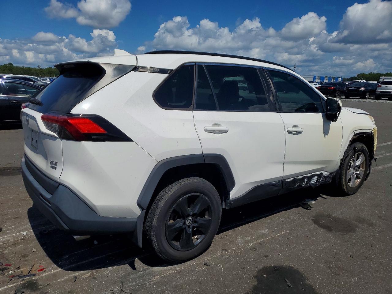 2021 TOYOTA RAV4 — снимка 3