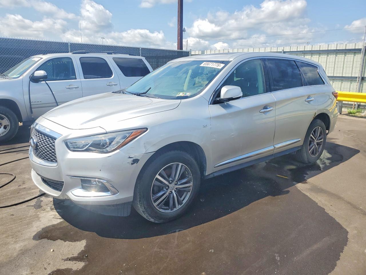 2018 INFINITI QX60 BASE